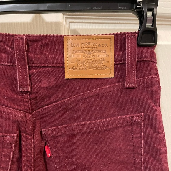 Levi’s Cropped Bootcut Corduroy Pants - Picture 4 of 6